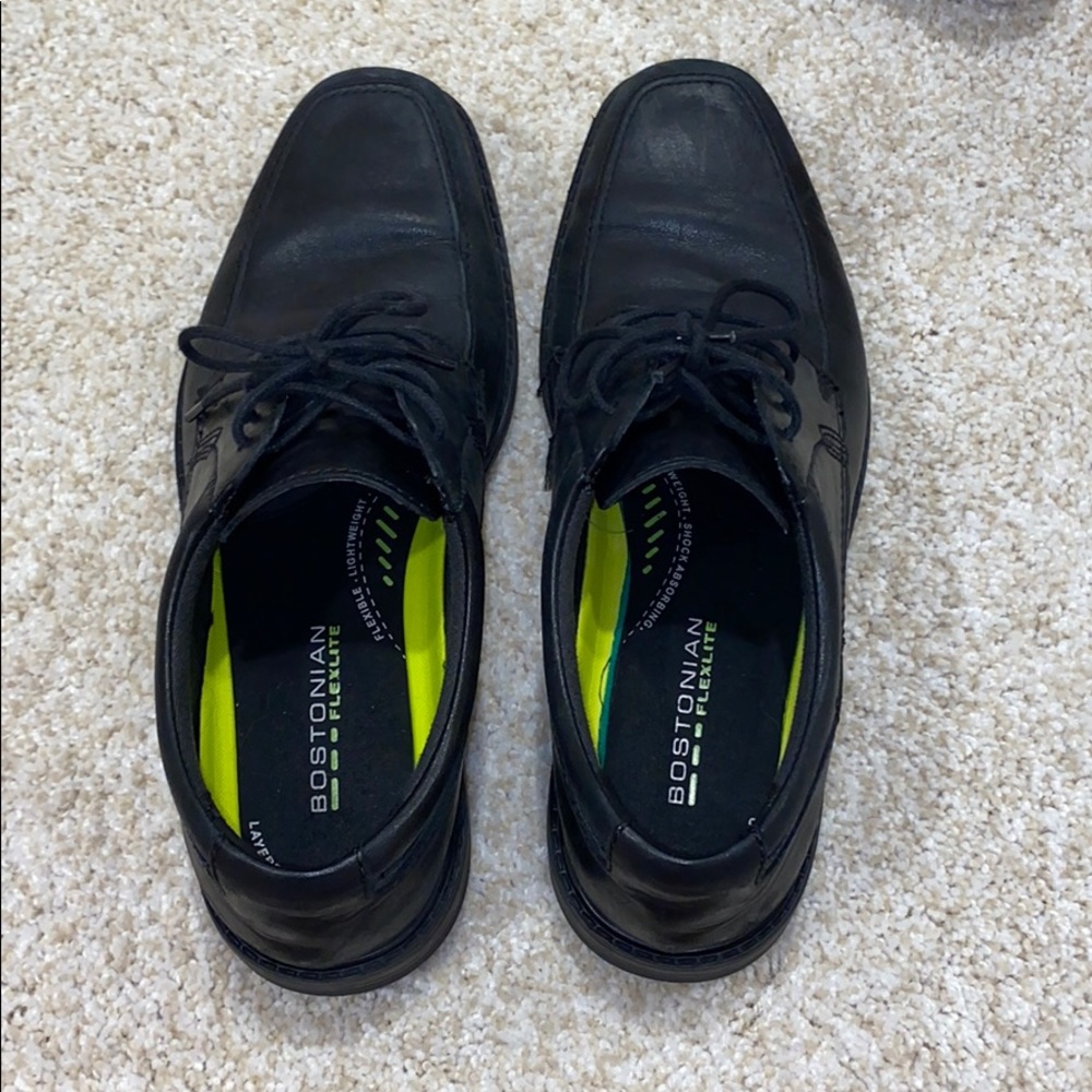 Men’s black dress shoes